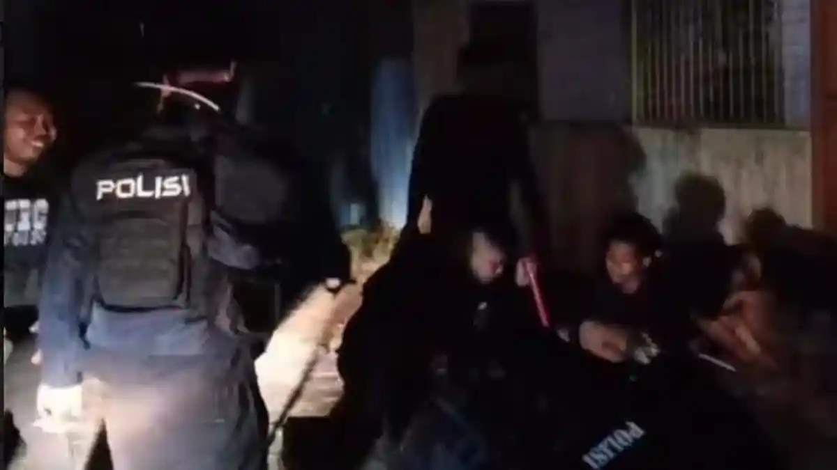 4 Anggota Geng Motor Diringkus Polisi karena Kedapatan Membawa Senjata Tajam di Jalan Jamin Ginting