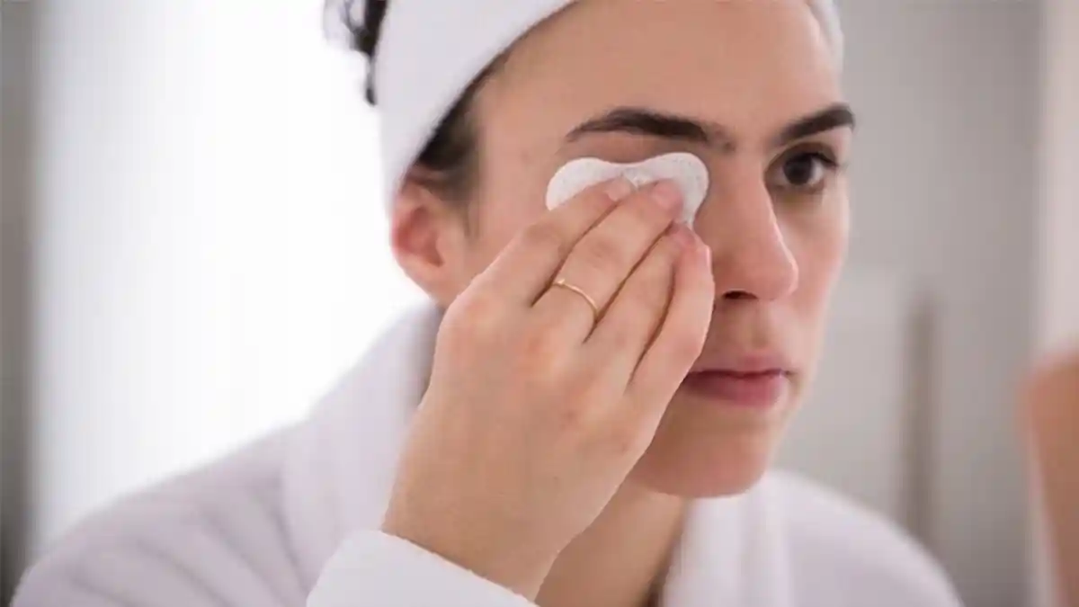5 Micellar Water Terbaik untuk Kulit Kering dan Sensitif, Murah di Bawah Rp50 Ribu