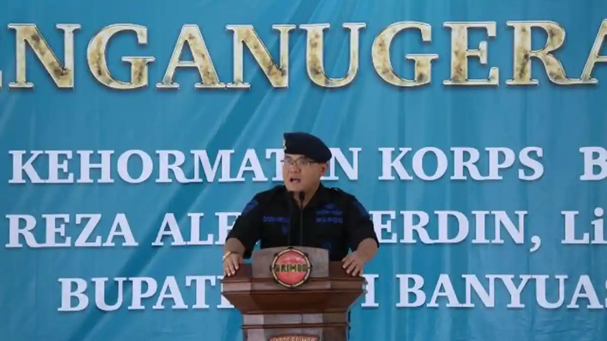 Dodi Reza Alex Warga Kehormatan Brimob