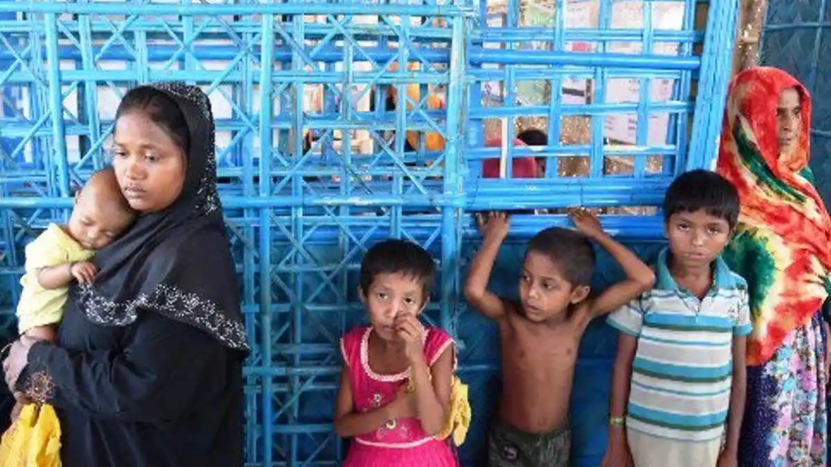 MEREKA Melawan dan Meredam Covid-19 di Tempat Pengungsian yang Ditempati 200 Orang