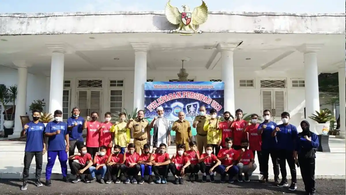 Molen Lepas Persipas U-13 dan SSB 89 Kota Pangkalpinang, Siap Beri Dukungan Penuh