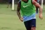 Irfan Bachdim Latihan Timnas Pra Piala Asia 2015