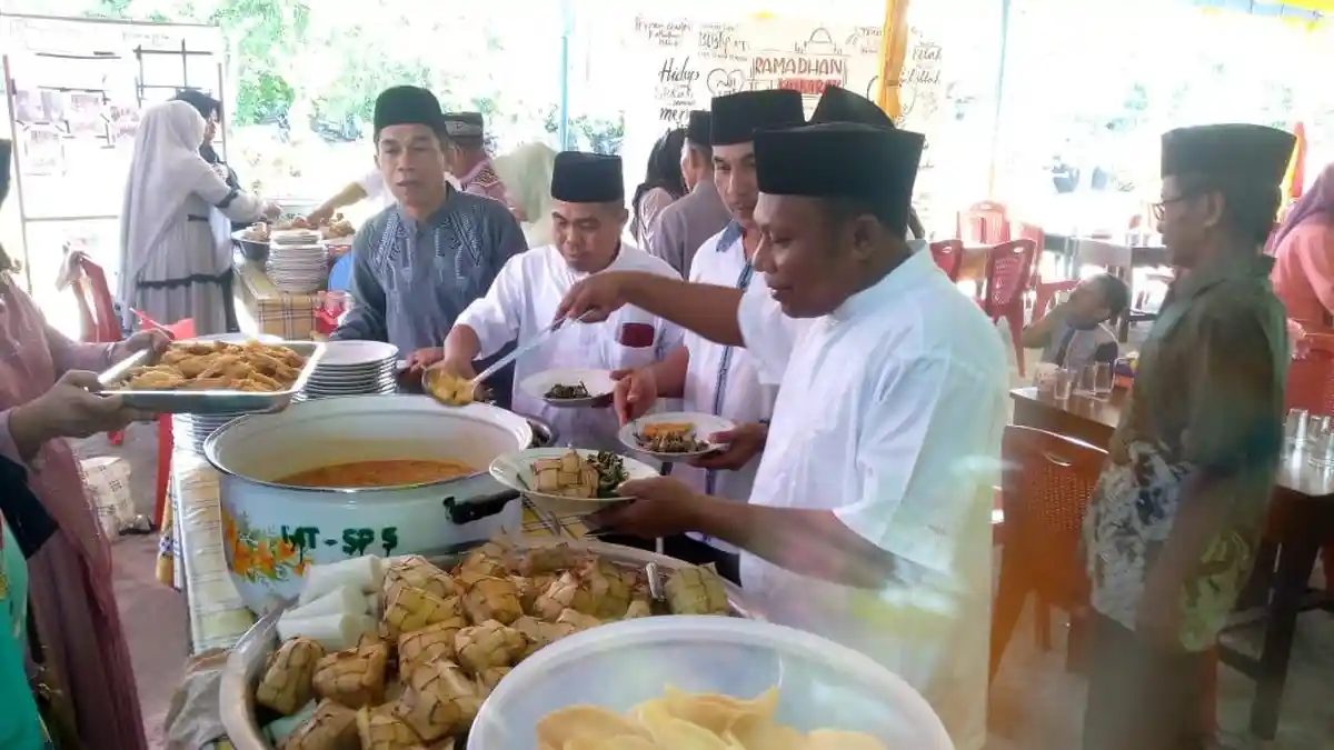 Joko Lingara Hadiri Lebaran Ketupat di SP5, Ajak Umat Islam Terus Berdakwa
