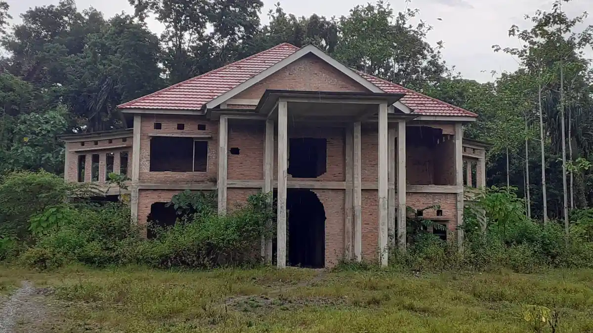 Gedung MUI, Bangunan Tak Terawat di Seram Bagian Barat