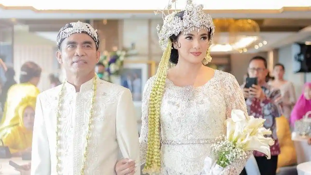Catherine Wilson Resmi Dipersunting Anggota DPRD Setelah 9 Tahun Menjanda