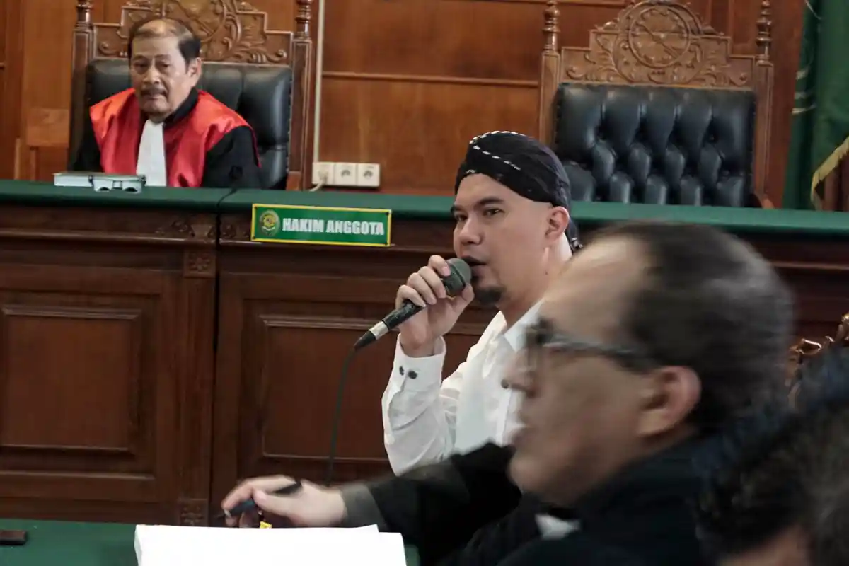 Tolak Jadwal Sidang 'Vlog Idiot' di Pagi Hari, Ahmad Dhani: Kasihani Saya Majelis Hakim