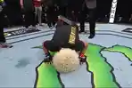 khabib-nurmagomedov-pensiun-dini.jpg