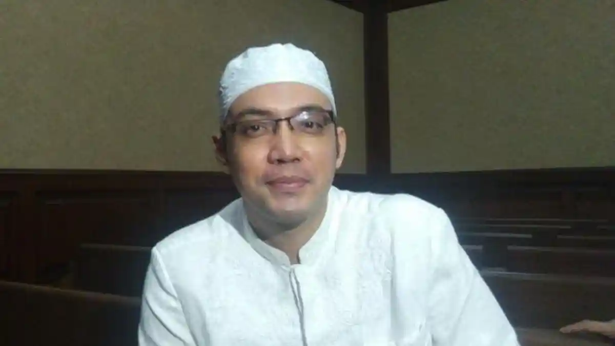 Heboh! Kata Sandy Rumah Tessa Kaunang Digerebek Warga! Ini Penjelasan Satpam Kompleks!