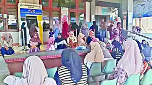 Warga-Bireuen-Padati-Disdukcapil.jpg