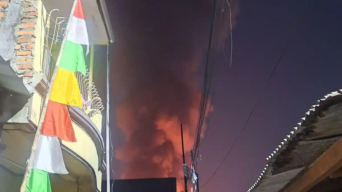 Breaking News: Pemukiman Padat Penduduk di Kampung Bali Manggarai, Kebakaran