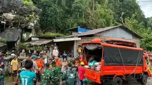 Pesawat-ATR-400-YogyakartaMakassar-Hilang-Kontak-Tim-SAR-Hingga-Ratusan-Warga-Lakukan-Pencarian.jpg