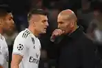 gelandang-real-madrid-toni-kroos-kiri.jpg