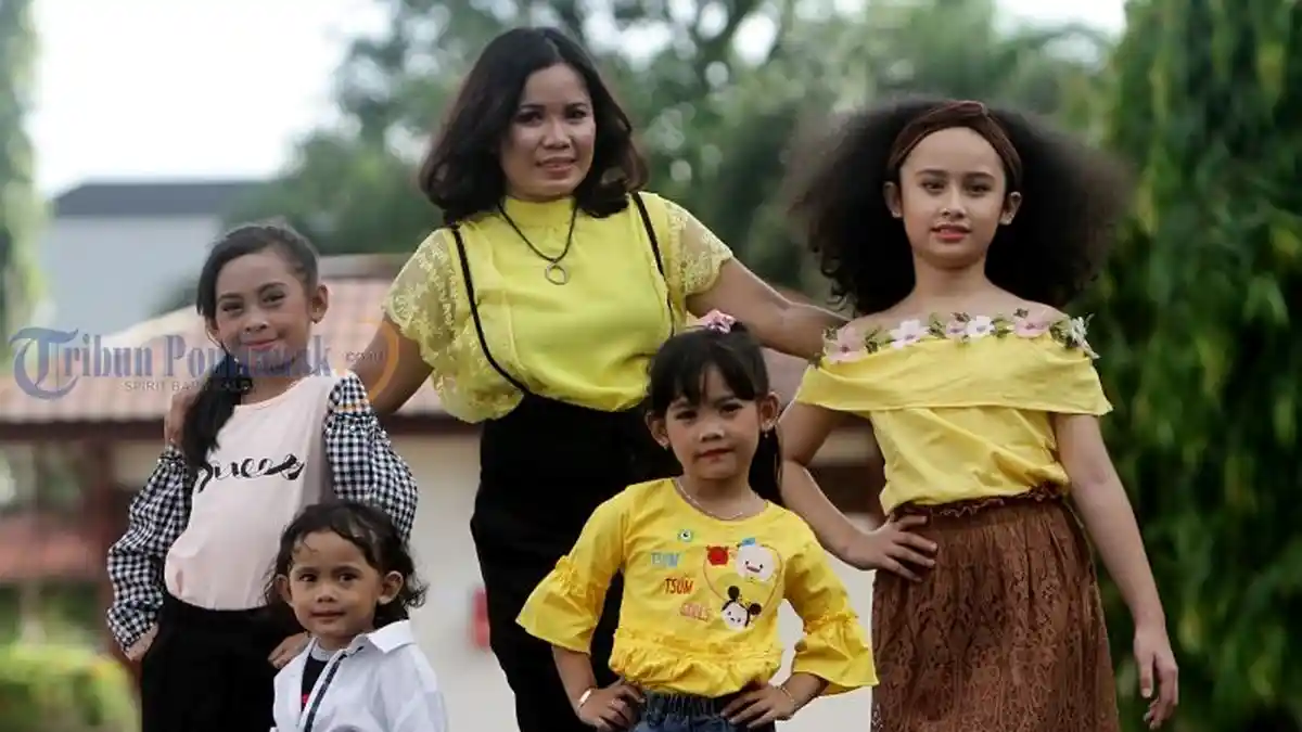 Tampil Kompak Bersama Buah Hati Dengan Pilihan Casual Trendy - casual-trendy_20180703_222156.jpg