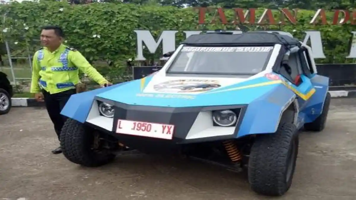 Mobil Listrik Karya Anak Bangsa BLITS Mampir di Muaraenim