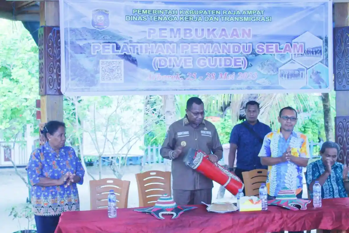 Pemkab Raja Ampat Latih 20 Calon Pemandu Selam