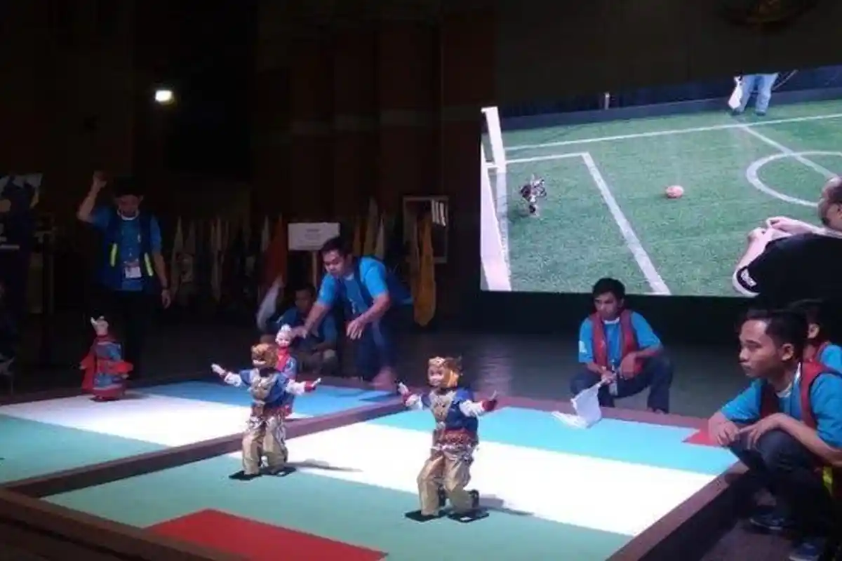 Aksi Mahasiswa Poliban di Ajang Nasional Kontes Robot, Alfrey Bisa Bikin Robot Menari