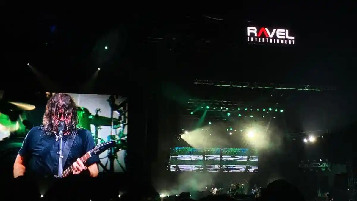30 Tahun Terbayar! Foo Fighters Guncang Jakarta, Energi Dave Grohl Bikin Ancol 'Meledak'