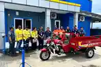 Atasi Kendala Armada Sampah, NHM Serahkan Motor Viar ke KUPP Sofifi