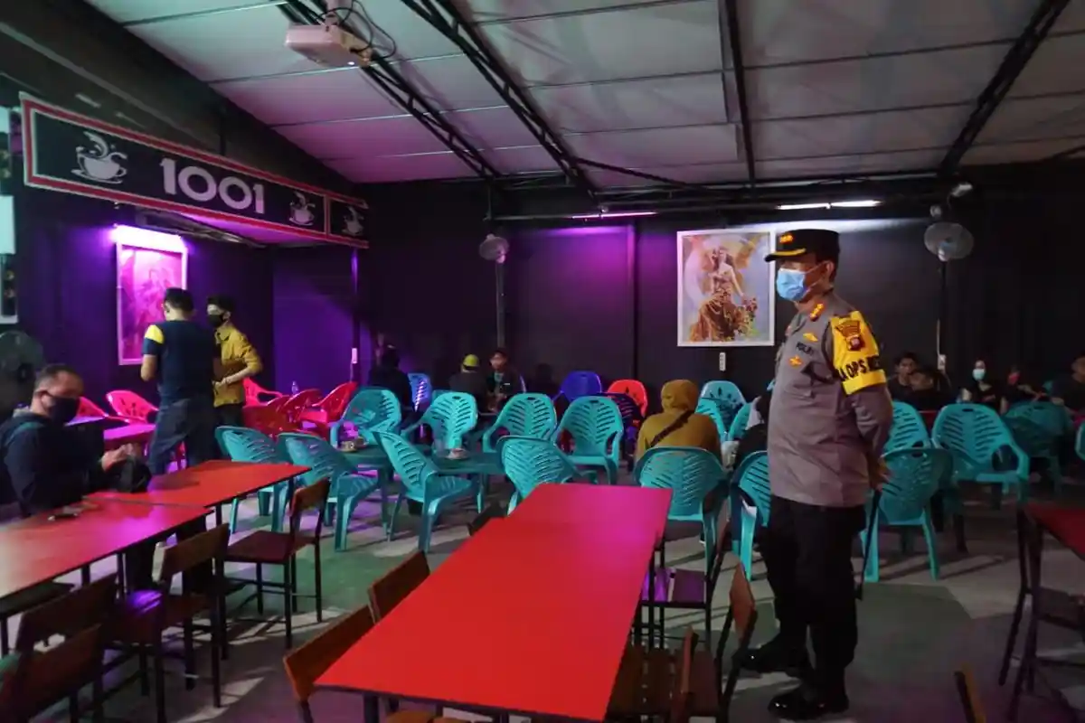 Patroli Pencegahan Covid-19, Tim Gabungan Dapati Warga dan Warkop di Pontianak yang Masih Membandel