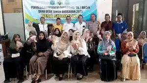 Pemdes-Sidomukti-Lamongan-Salurkan-Insentif-Dana-Desa-untuk-30-Guru.jpg