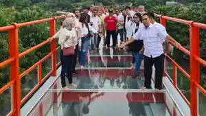 jembatan-kaca-tinjomoyo-siap-dibuka-untuk-destinasi-wisata-baru.jpg