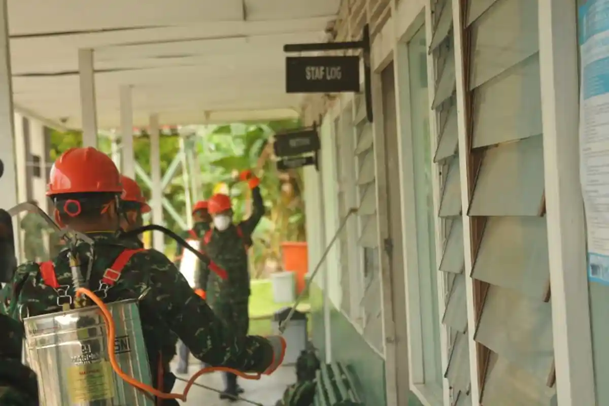 Makodim Sintang Disemprot Cairan Disinfektan