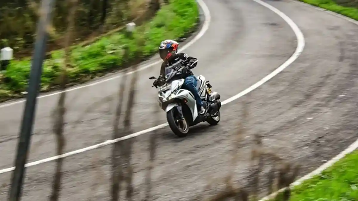 Tak Perlu Waswas Lagi, Begini Cara Aman Libas Tanjakan dan Turunan Pakai Motor Matik