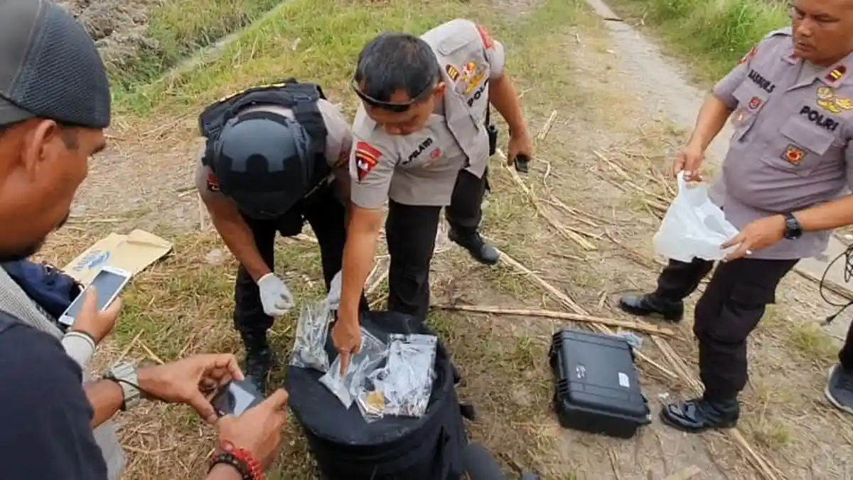 BREAKING NEWS: Bom Kaleng Sarden Milik Tersangka Bom Bunuh Diri Medan Diledakkan Tim Jibom Gegana