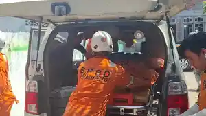 Bekerja-sebagai-tukang-becak-dalam-kesehariannya.jpg