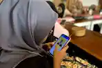 relawan-Srikandi-Ganjar-menggelar-workshop-desain-grafis-via-smartphone.jpg