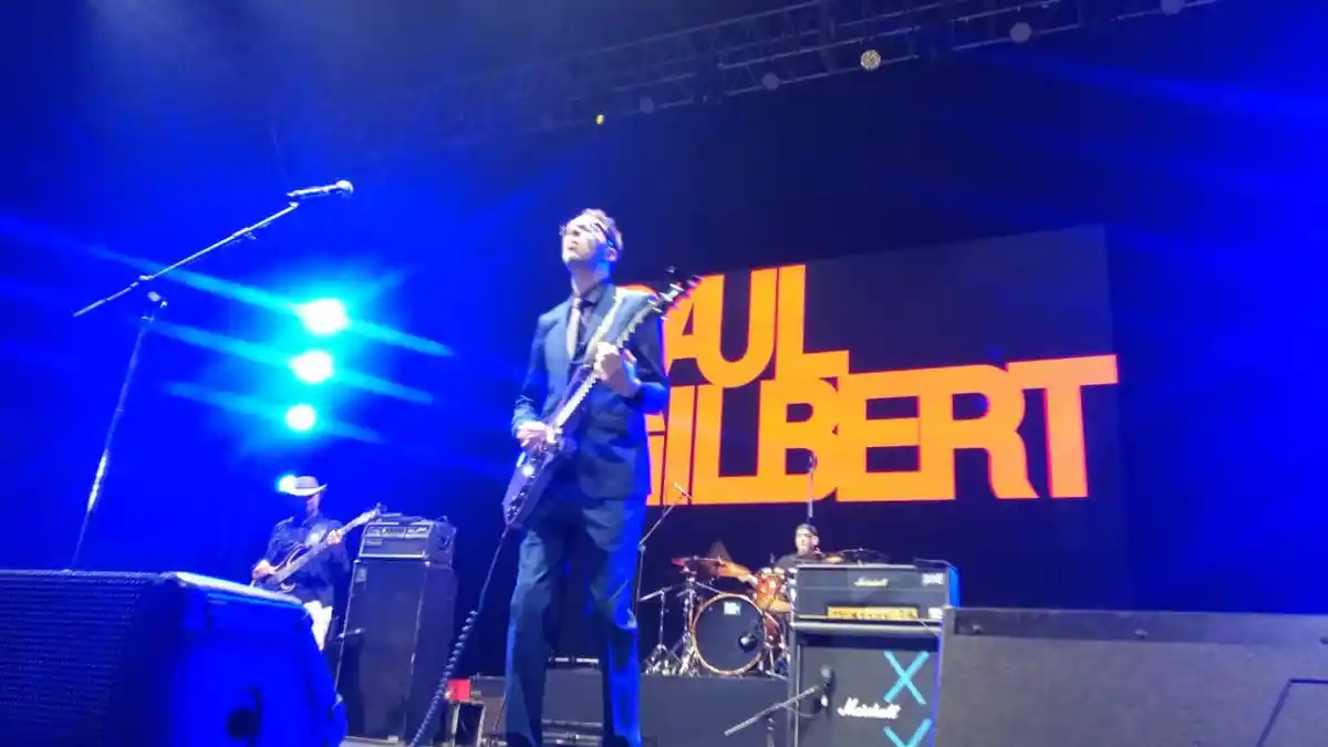 Paul Gilbert Bius Penonton Jakarta Blues Festival 2019