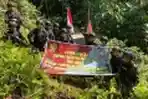 Jamin Patok Batas Negara Aman, Satgas Yonif 413 Bremoro Gelar Patroli