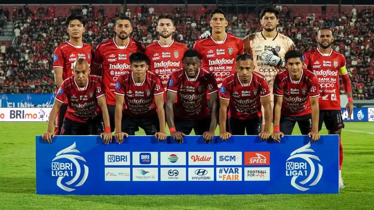 Kiper Jebolan Persib Bandung Kelahiran Ciamis Tiba-tiba Diperkenalkan Tim Rival Lewat Transfer Aneh