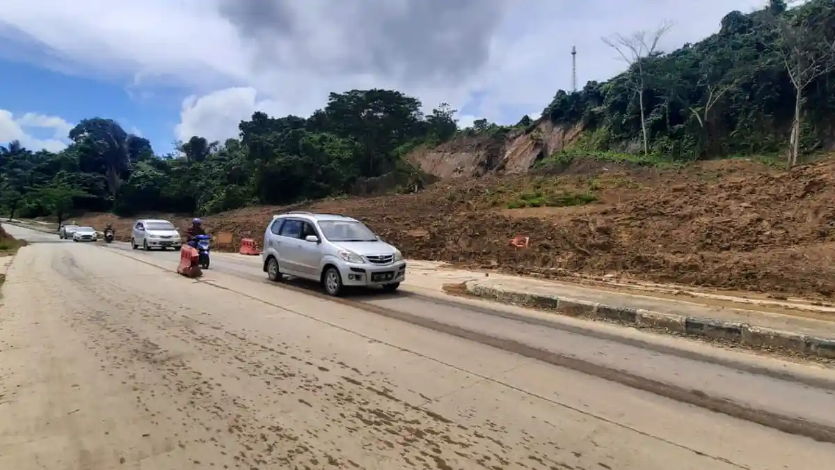 Hujan Deras Guyur Samarinda Dalam Sepekan, Ruas Jalan Pattimura Kembali Tertutup Material Longsoran