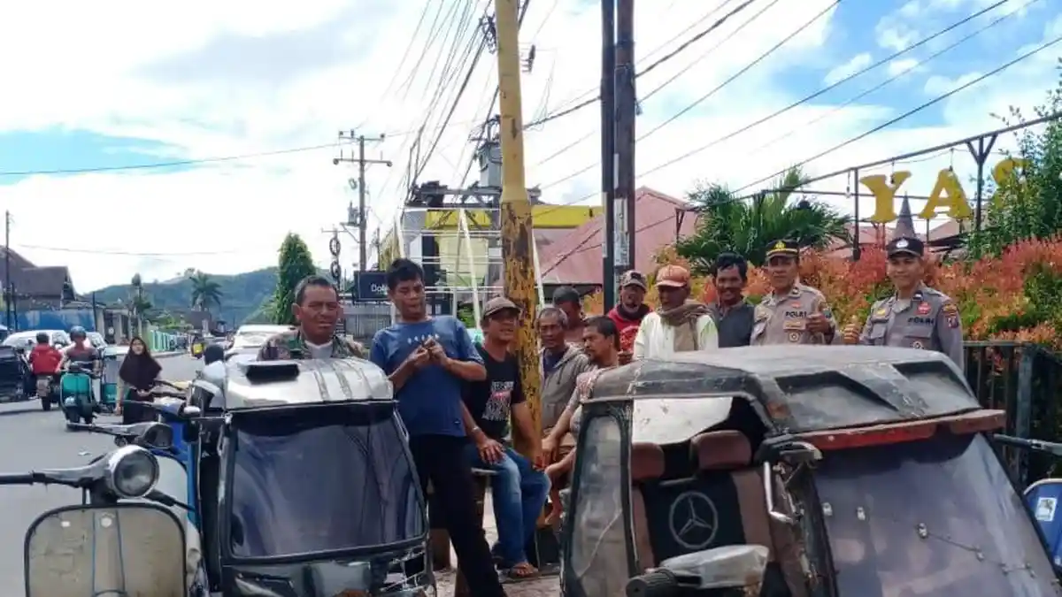 Binmas Polres Padangsidimpuan Temui Pengendara untuk Sosialisasikan Ops Patuh Toba