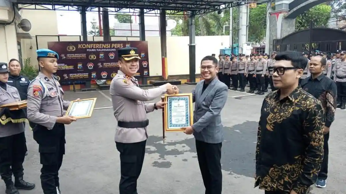 Influencer dan Admin Medsos Dapat Penghargaan Polres Tulungagung, Karena Ini