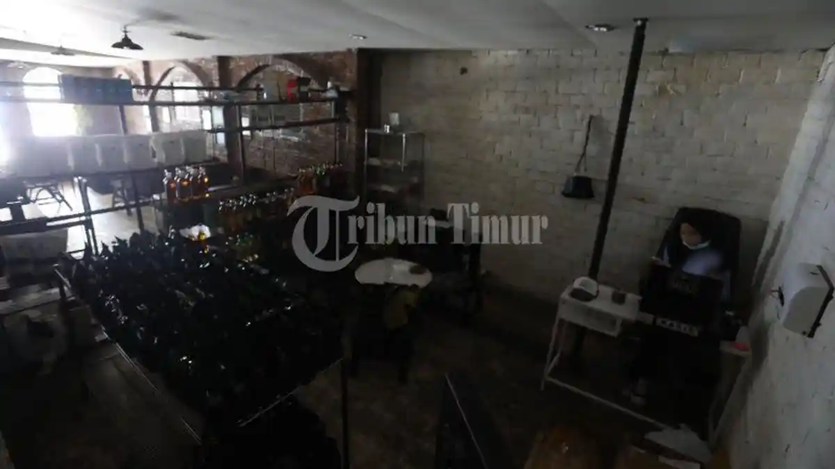 FOTO: Sulsel Blackout, Pengunjung Kafe MCH Makassar Gelap-gelapan - kafeinasi.jpg