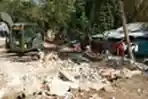 TNI Kogasgabpad Bersihkan Puing Pasca Gempa Palu