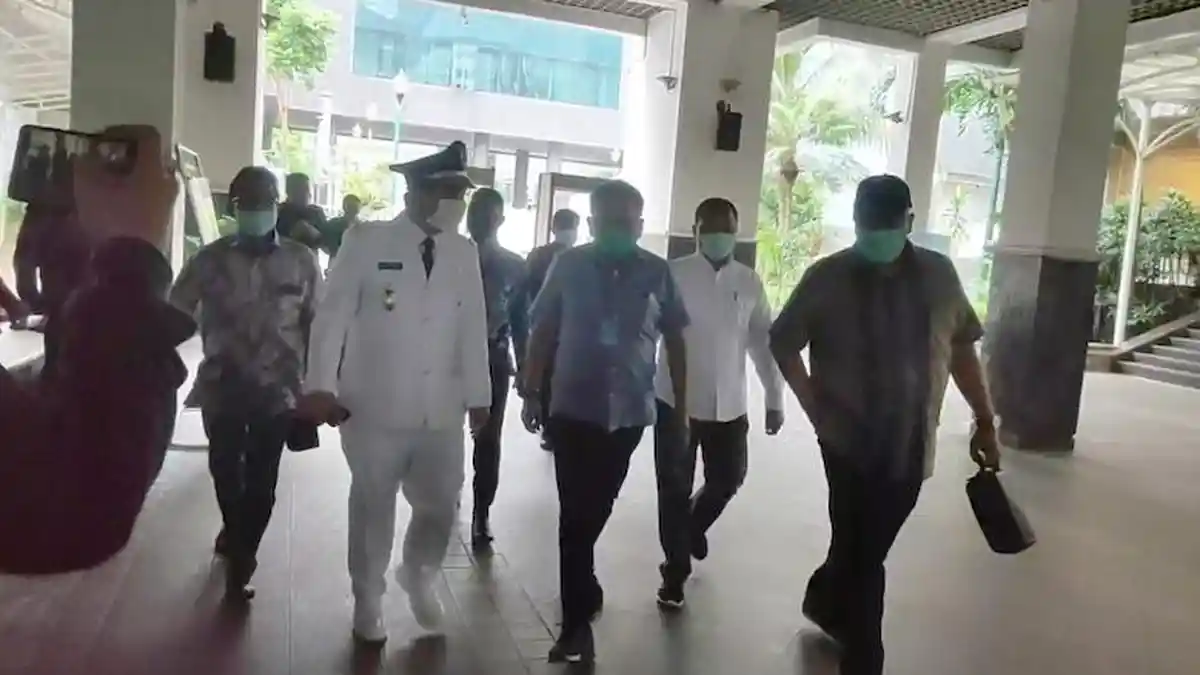 Resmi Jadi Wagub DKI, Riza Patria Langsung Ngantor ke Balai Kota