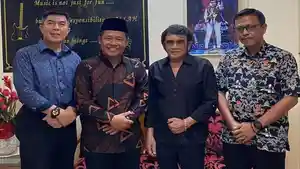 Rhoma-Irama-ke-Muratara-10-11-Juni-2024-Hadir-di-Tabligh-Akbar-HUT-ke-11-Muratara.jpg