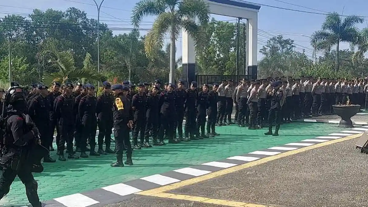 BREAKING NEWS Sidang Guru Aniaya Murid di Konsel, Brimob dan Satpol PP Perketat Keamanan PN Andoolo