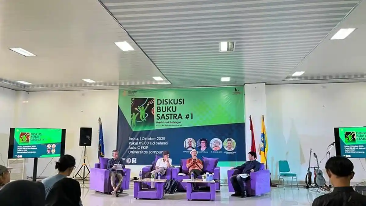 Lampung Literature Bahas Puisi di Buku Hari-hari Bahagia 