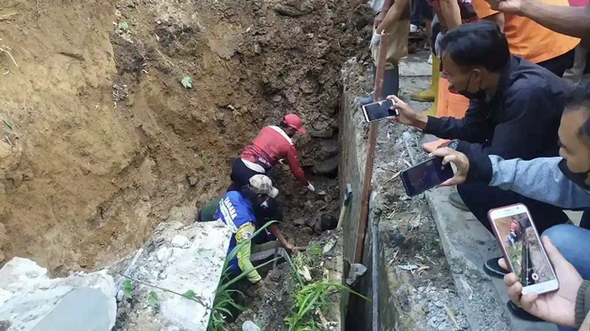 Dua Pekerja di Bukittinggi Meninggal Dunia,Tertimbun Reruntuhan, Polisi: Korban Perbaiki Drainase