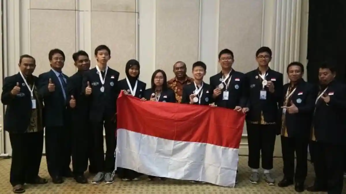 Siswa-Siswi Asal Indonesia Raih Perak Di International ​Junior Science Olympiad