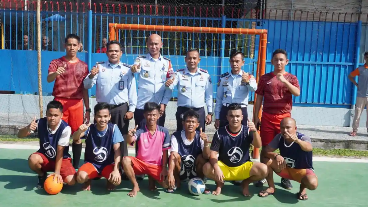Semarakkan HUT RI dan HDKD, Lapas Rantauprapat Gelar Turnamen Futsal Antar Warga Binaan