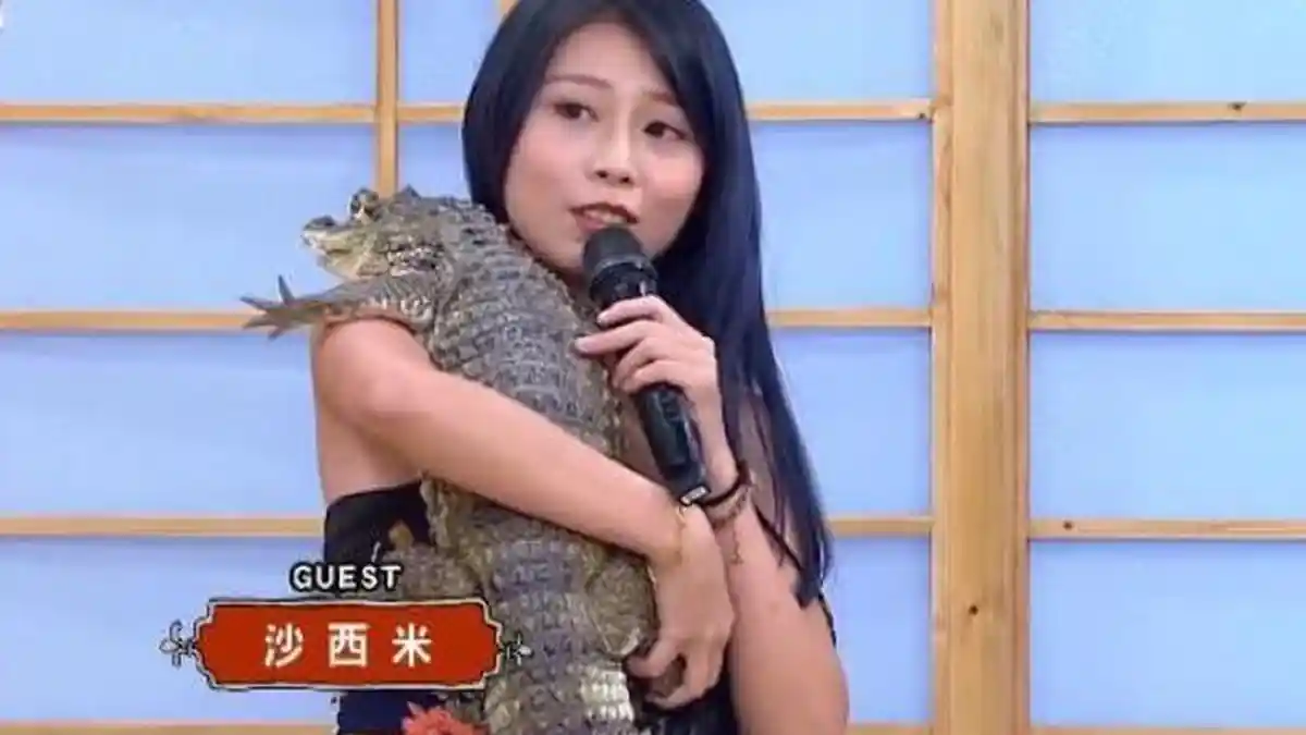 Gegara Punya Hewan Peliharaan 7 Buaya, Artis Cantik Ini Mengaku Sudah 6 Kali Diputus Pacar