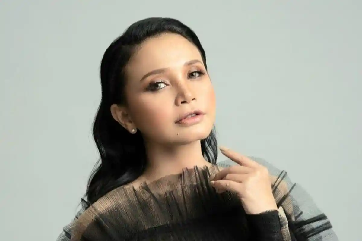 Jadi Pembuka dan Berduet di Konser Jim Brickman Live In Jakarta 2022, Rossa: Aku Mengidolakan Dia!