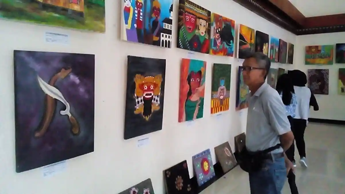 Ratusan Lukisan Karya Siswa SMP Negeri 7 Bandung Dipamerkan