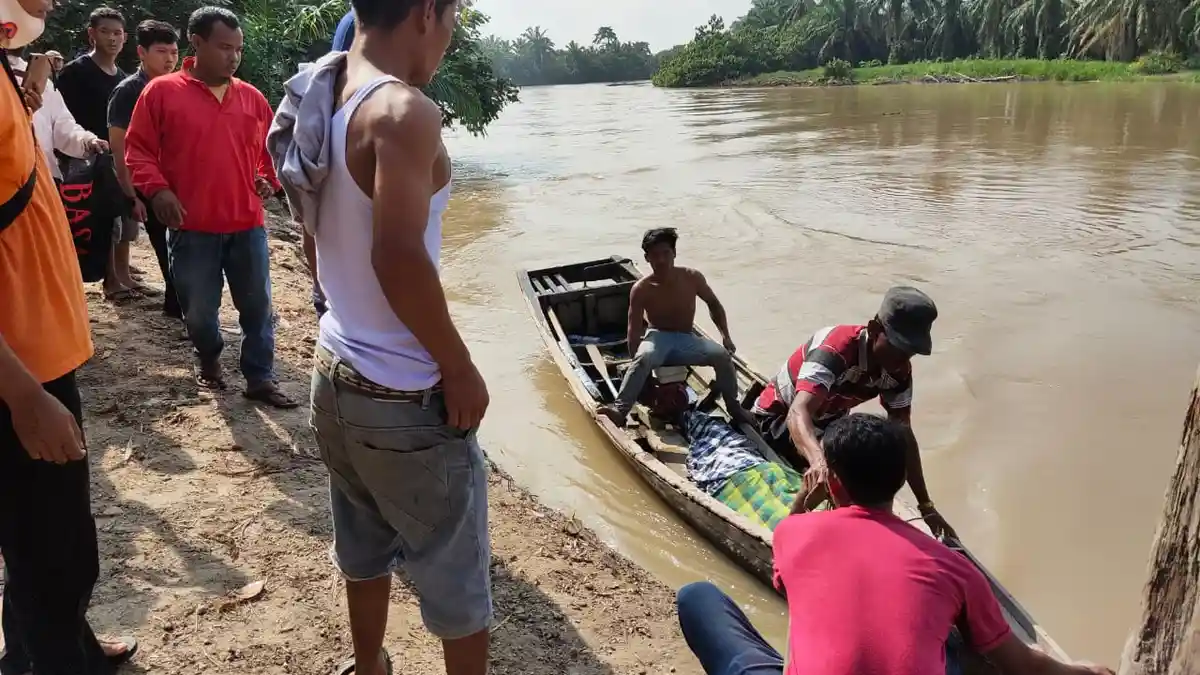 Sabar Diterkam Buaya saat Memancing, Ditemukan Tewas Dengan Luka di Tangan dan Perut