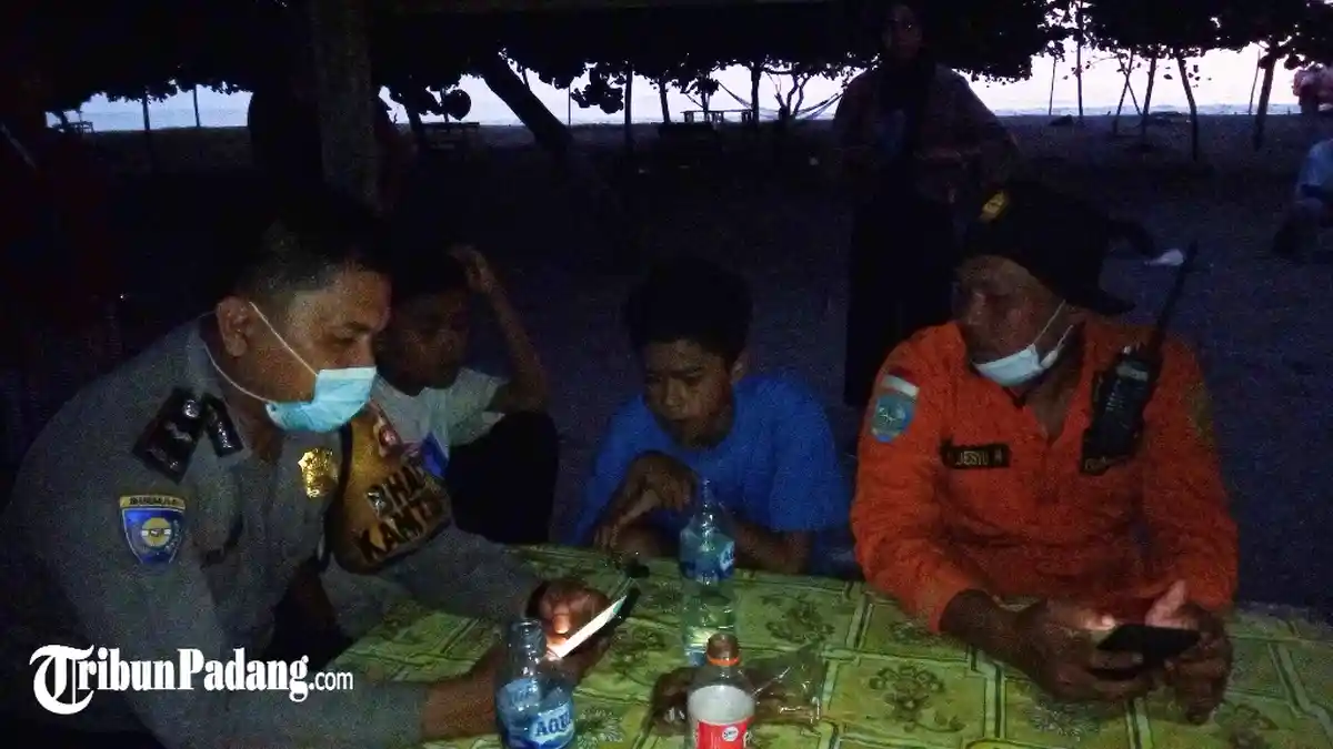 Kronologi Remaja Terseret Ombak di Kawasan Objek Wisata di Pasir Jambak Padang